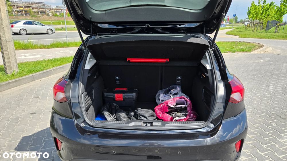 Ford Focus 1.5 EcoBlue Start-Stopp-System TITANIUM DESIGN - 11