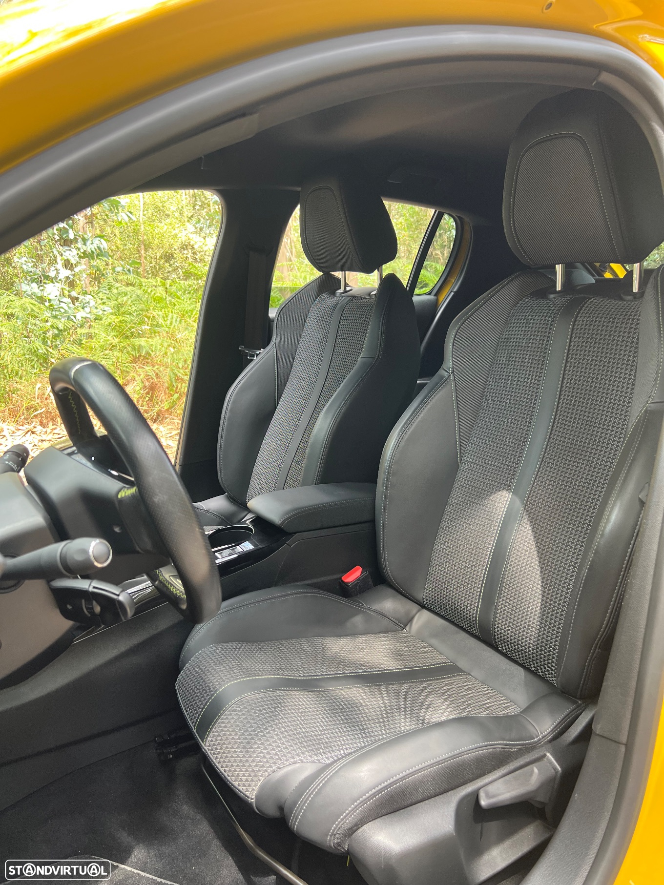 Peugeot 208 1.2 PureTech GT Line - 24