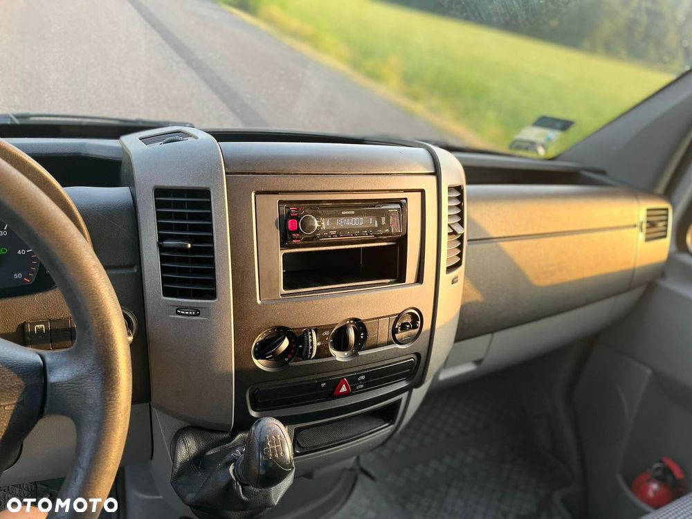 Mercedes-Benz Sprinter - 8