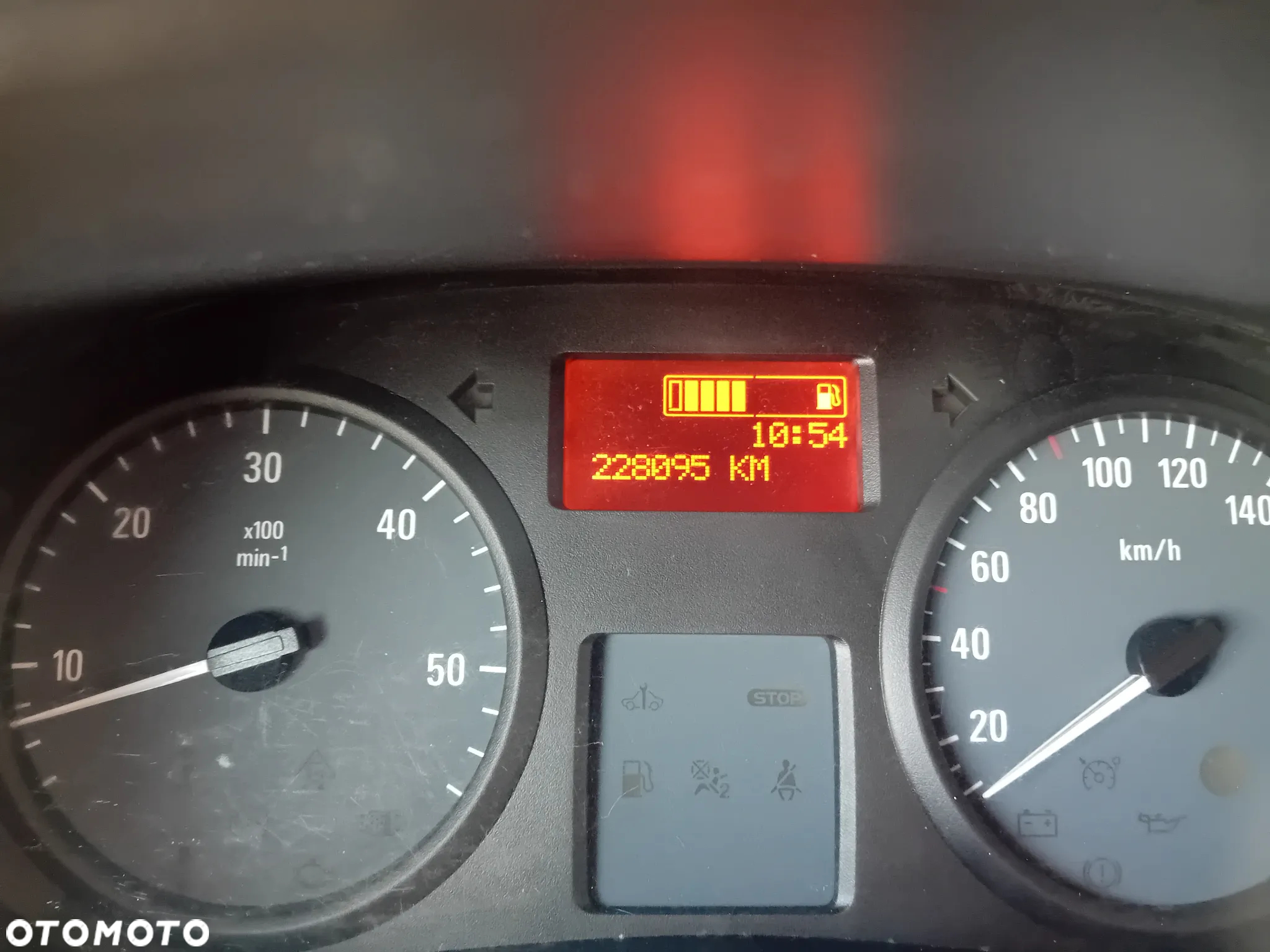 Opel Vivaro - 24
