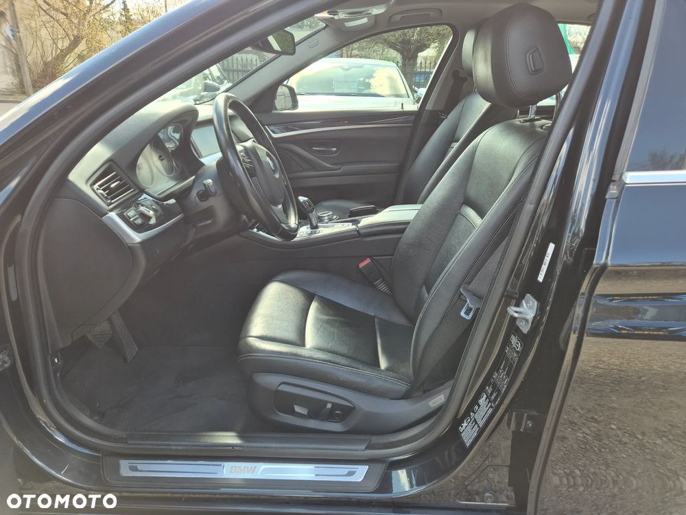 BMW Seria 5 520d xDrive Luxury Line - 11
