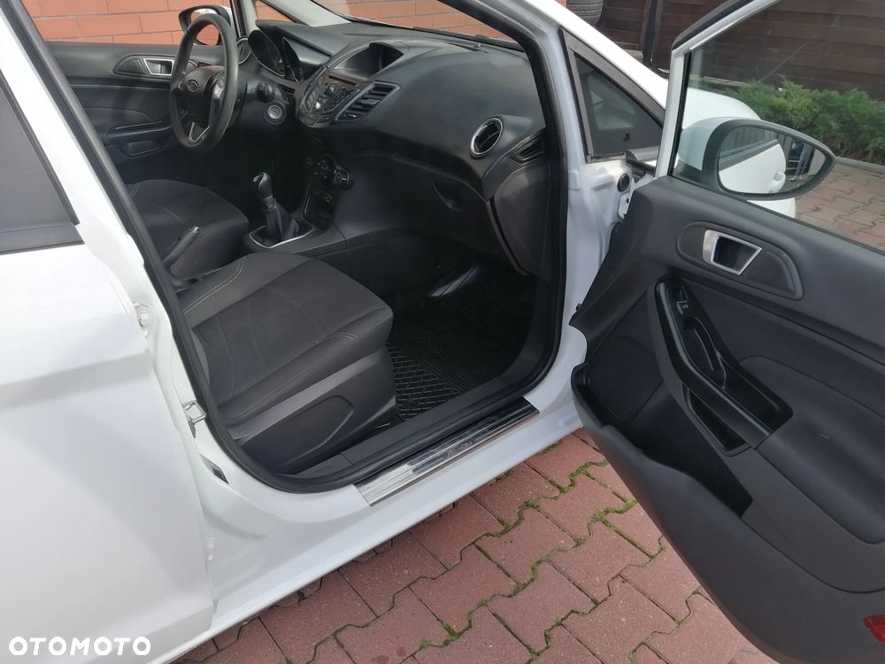 Ford Fiesta - 15