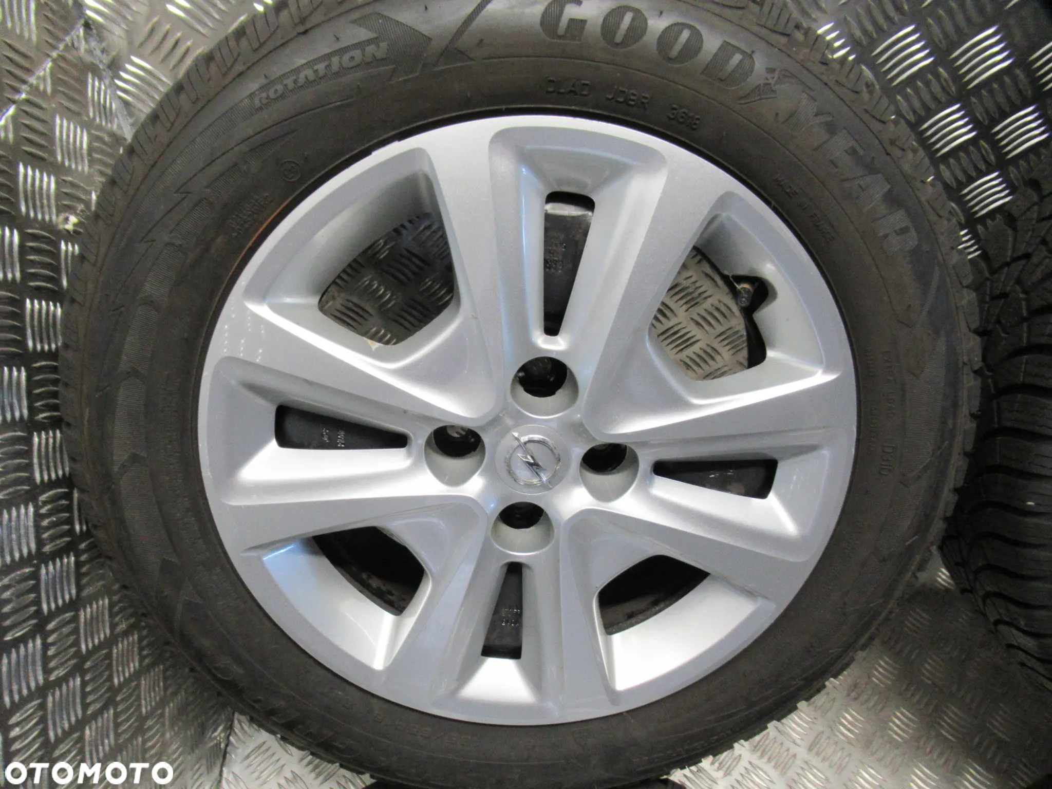 Koła Opel Corsa D E Adam Meriva 6Jx15 et39 4x100 zima 7,5mm CZUJNIKI - 4