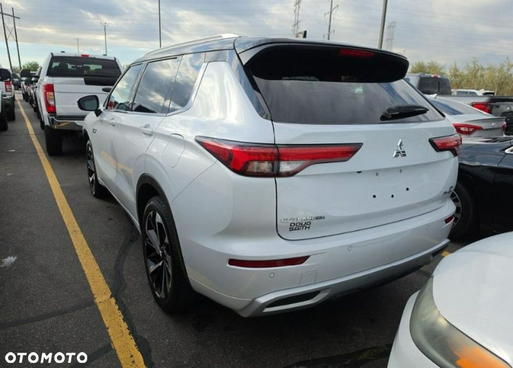 Mitsubishi Outlander - 5