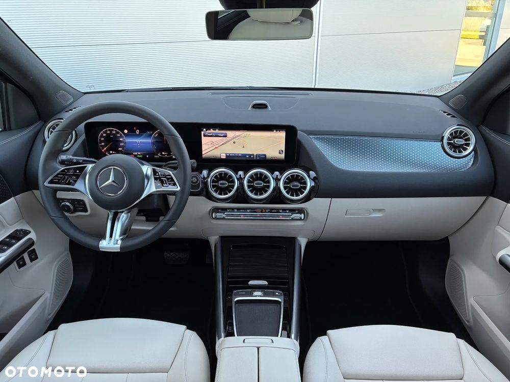 Mercedes-Benz GLA 250 e PHEV 8G-DCT - 7