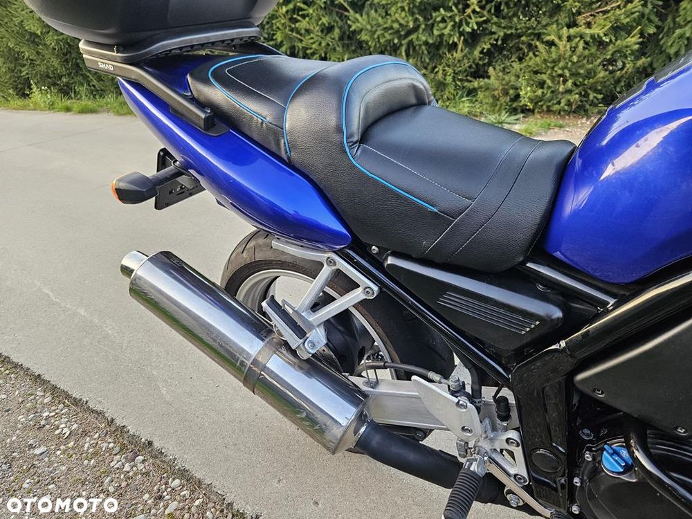 Yamaha FZS - 26