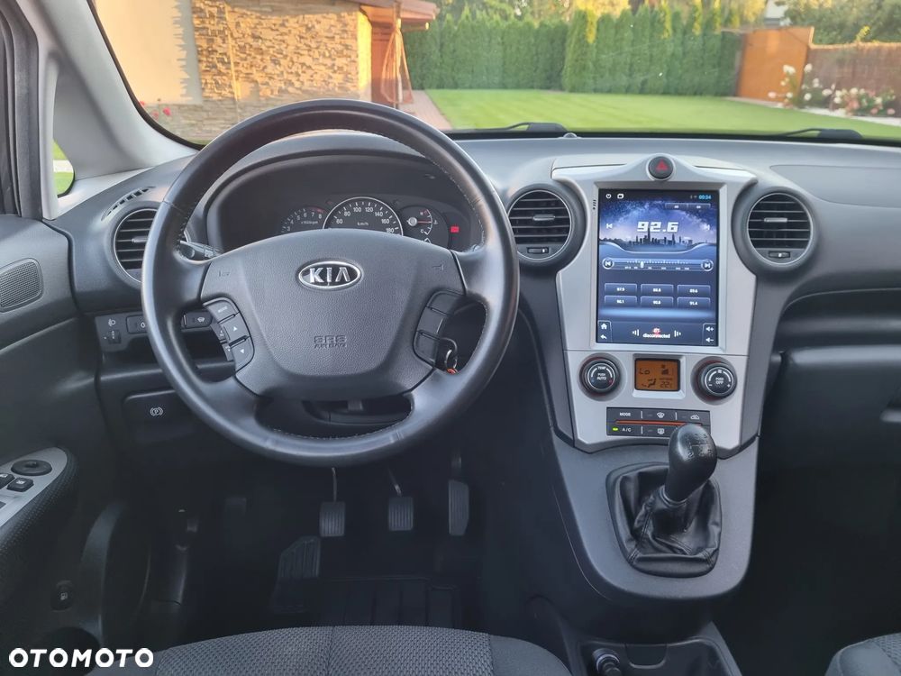 Kia Carens 2.0 EX - 19