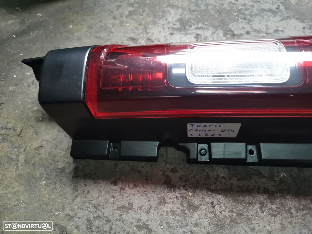 RENAULT TRAFIC III FAROLIM DIREITO - FT323 - 6