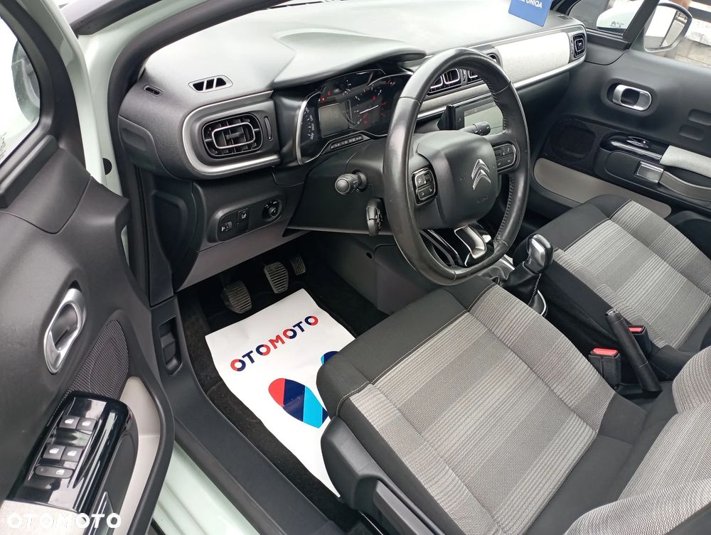 Citroën C3 Pure Tech 82 SHINE - 8