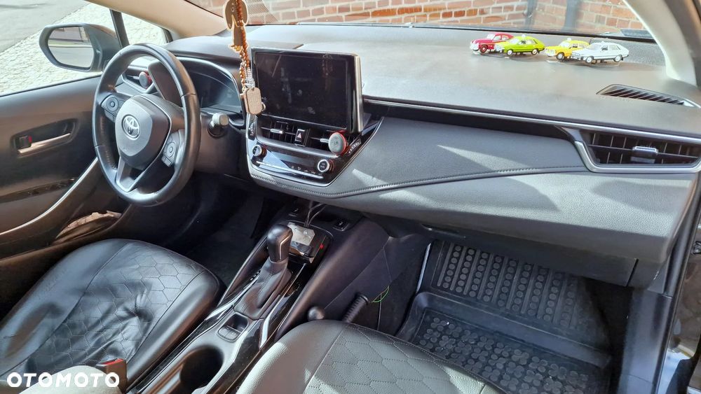 Toyota Corolla 1.8 Hybrid Comfort - 10