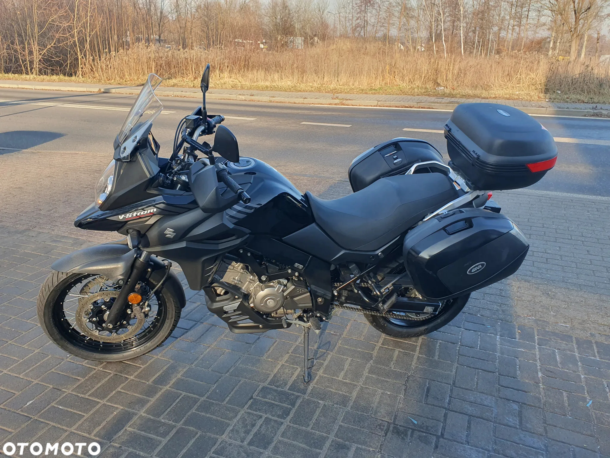 Suzuki V-STROM - 11