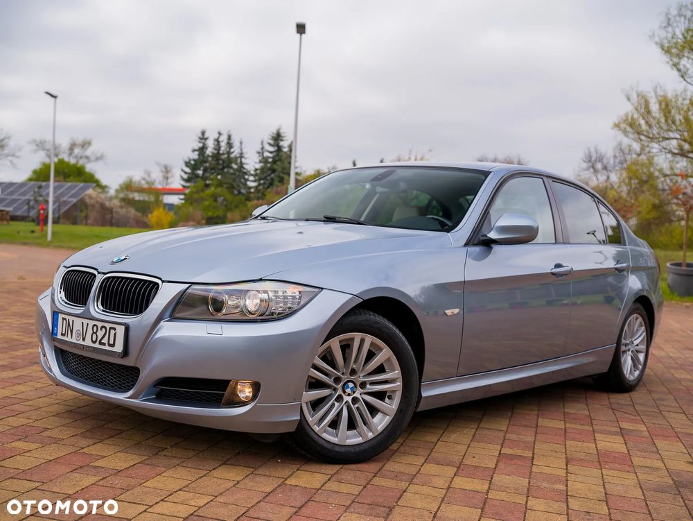 BMW Seria 3 318i Edition Exclusive - 16