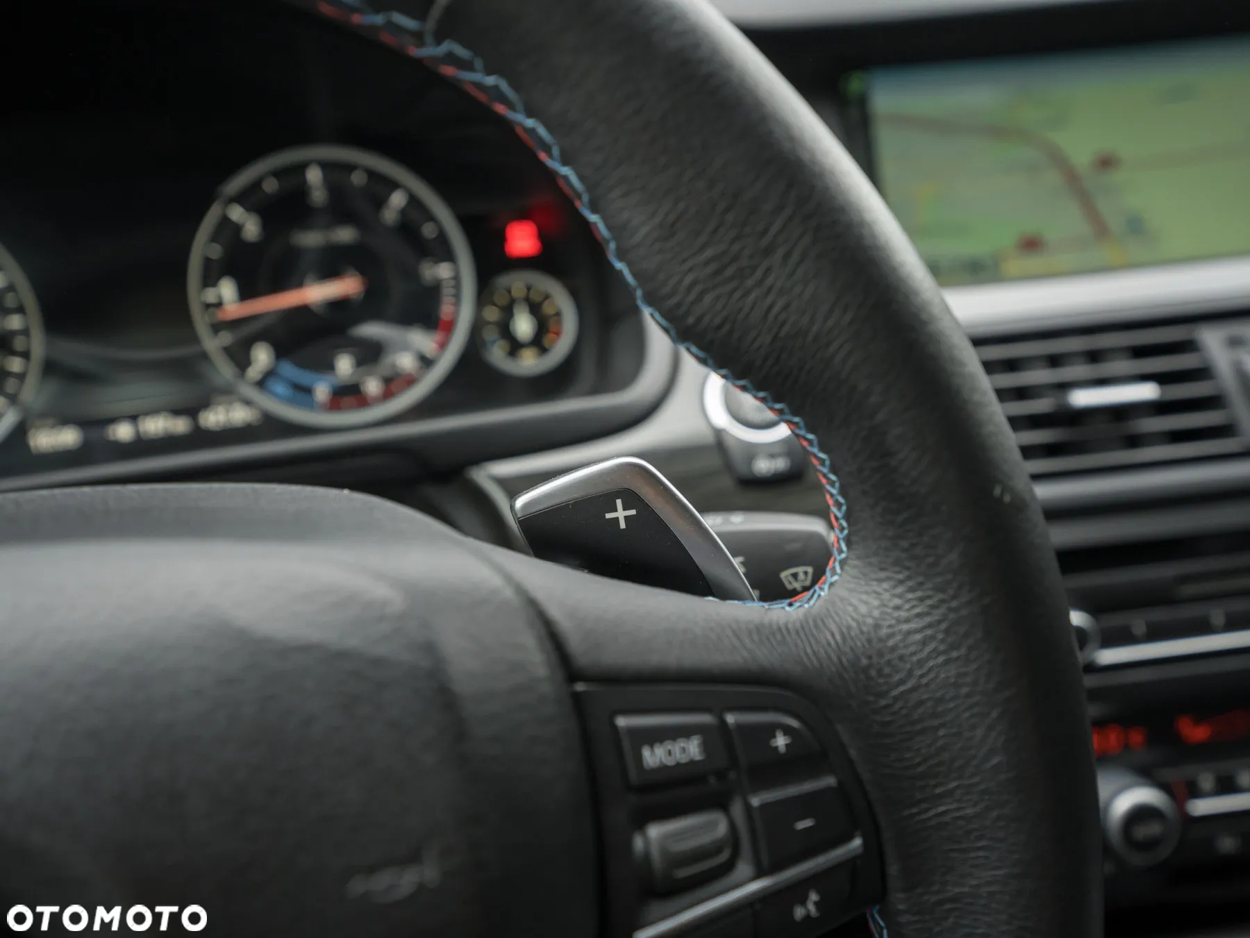 BMW Seria 5 525d Touring Sport-Aut Luxury Line - 32