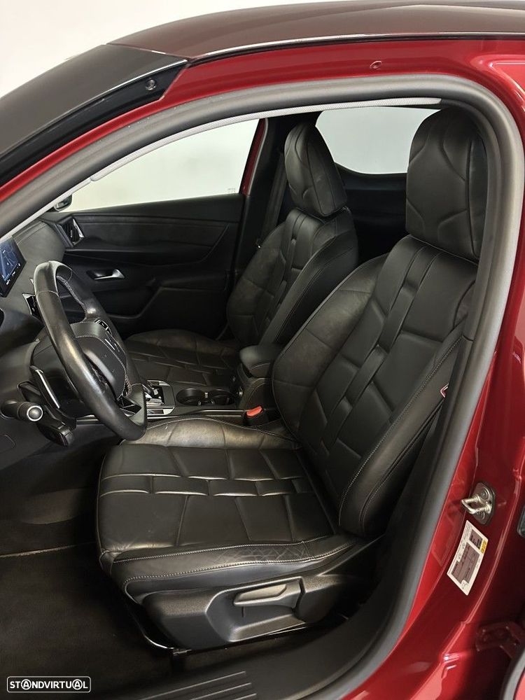 DS 3 Crossback 1.2 PureTech Grand Chic EAT8 — fotografia 11