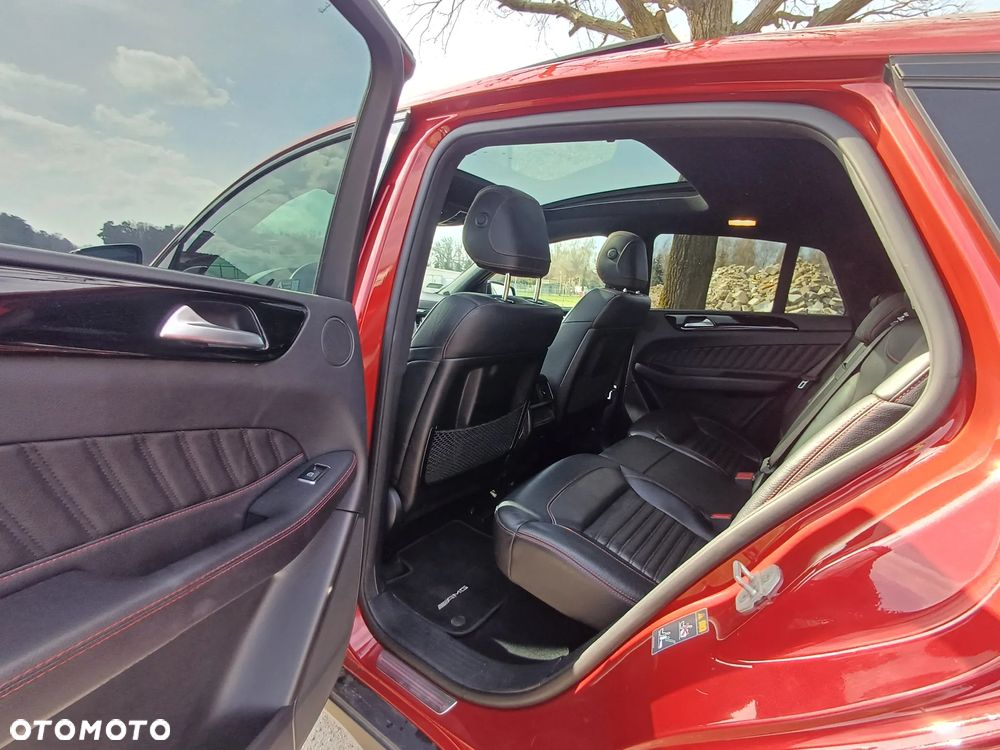 Mercedes-Benz GLE - 22