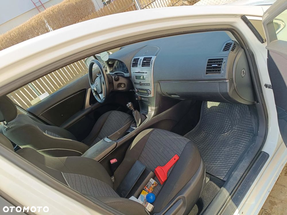 Toyota Avensis 2.0 D-4D Active - 9
