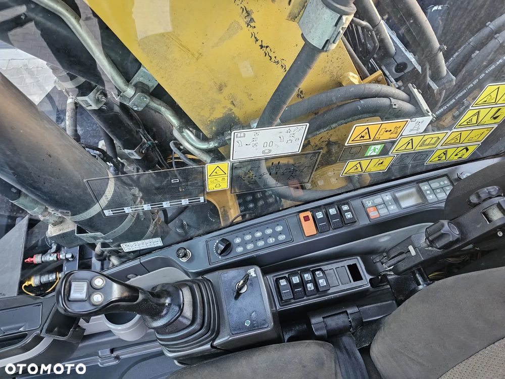 Caterpillar M313D - 12