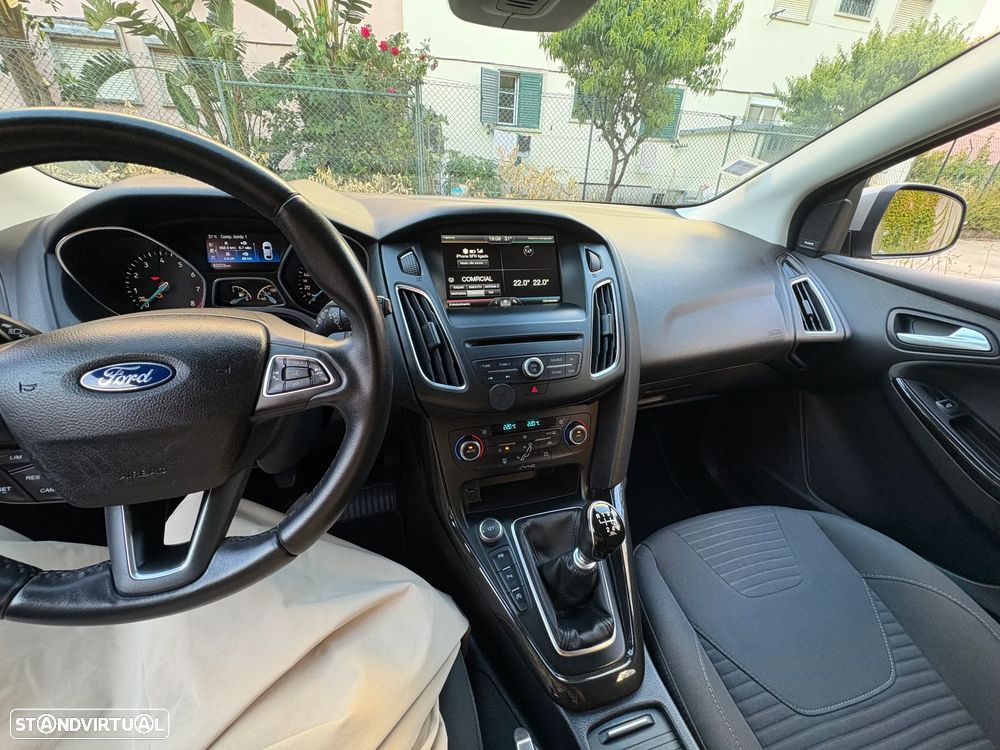 Ford Focus 1.0 EcoBoost S&S TITANIUM - 7