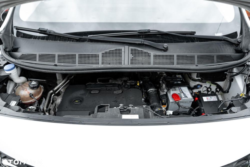 Opel Vivaro - 24