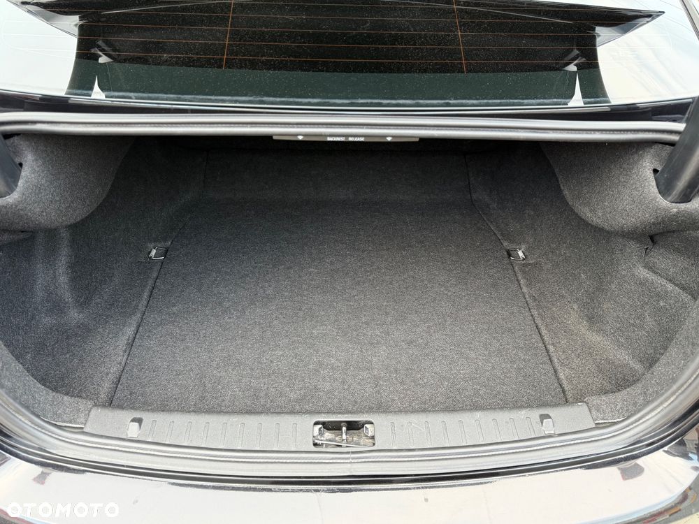 Volvo S60 T5 Drive-E R-Design Kinetic - 27