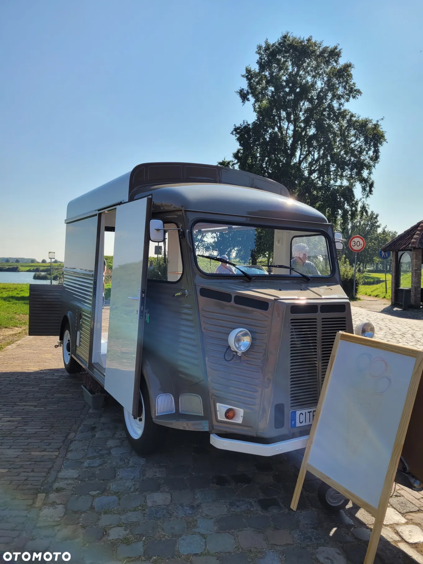Citroën HY - 8