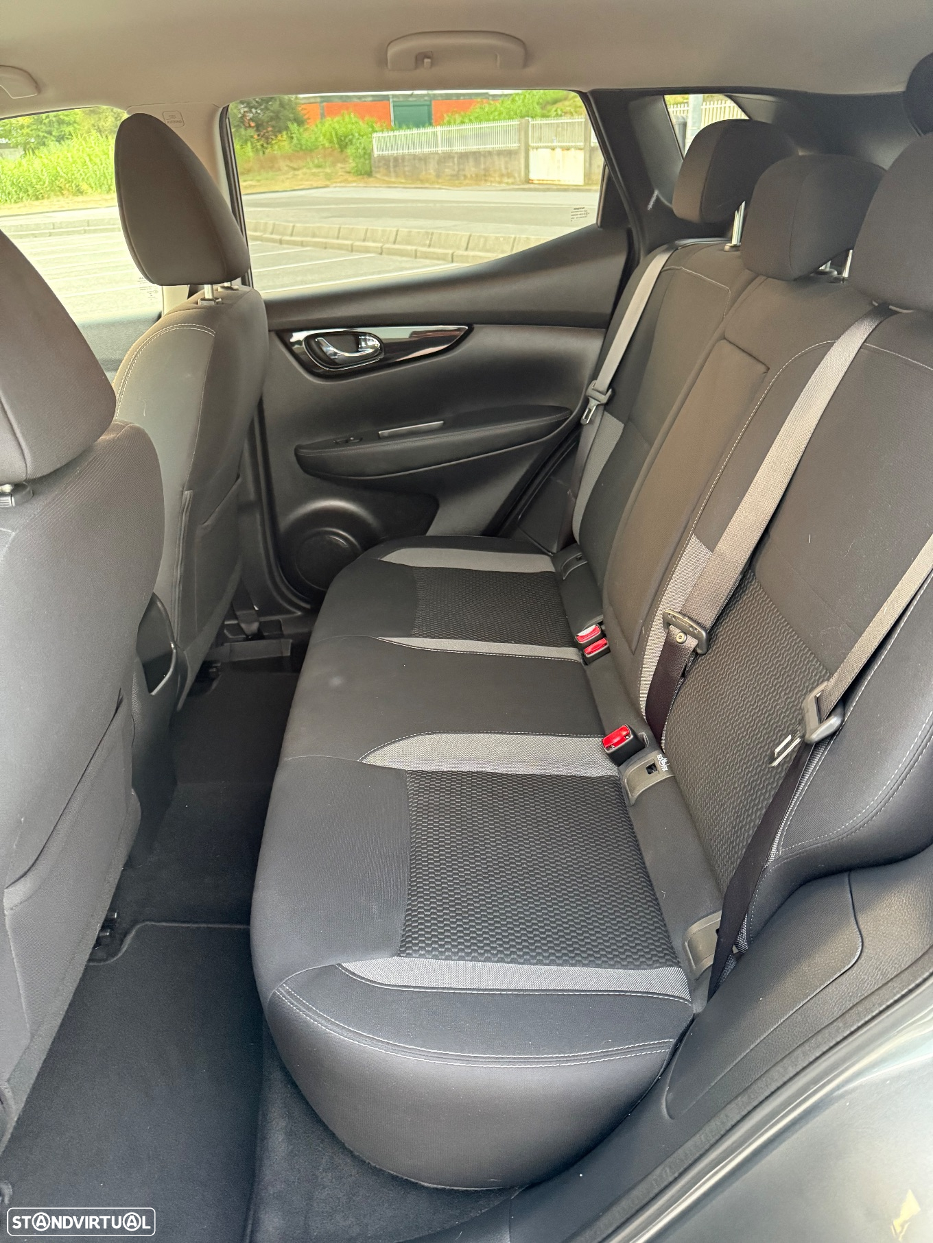 Nissan Qashqai 1.5 dCi N-Connecta - 21