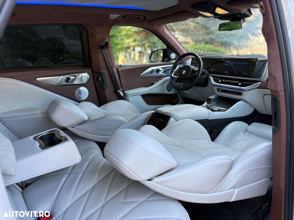 BMW XM - 13