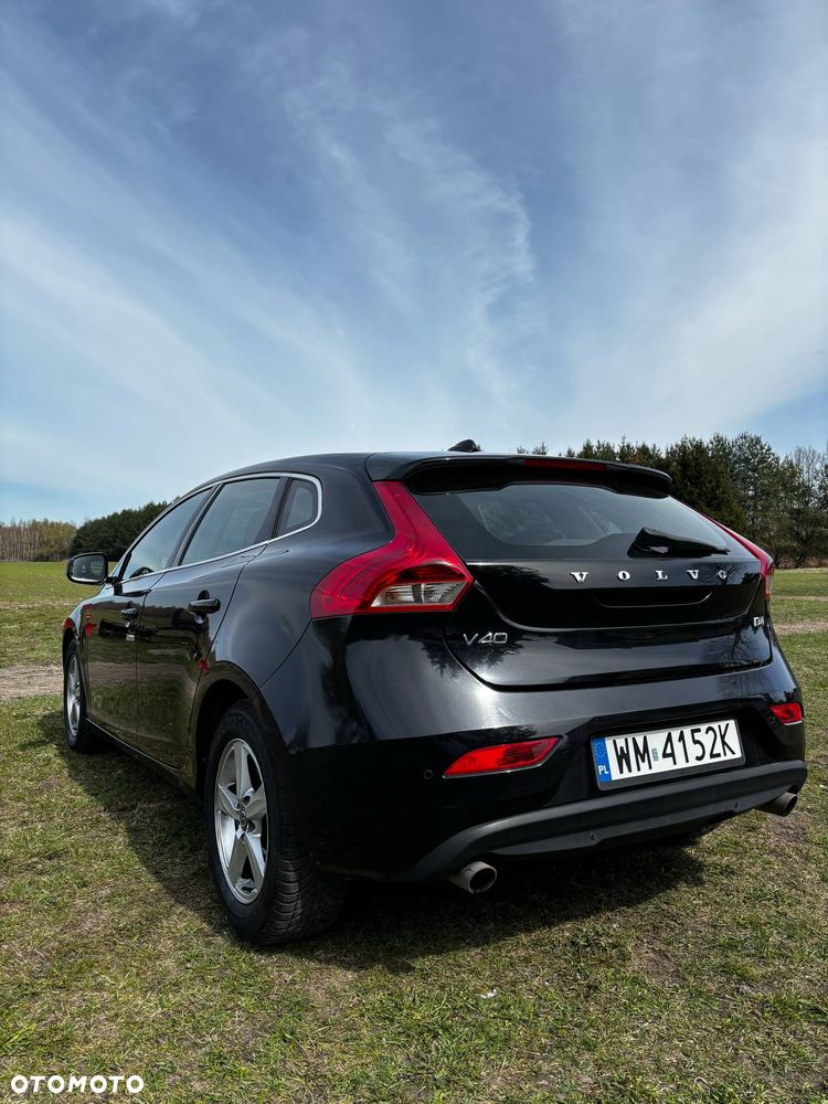 Volvo V40 D4 Momentum - 4