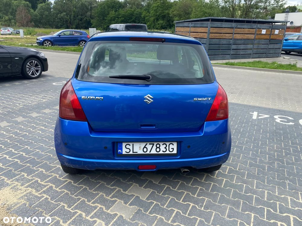 Suzuki Swift - 4