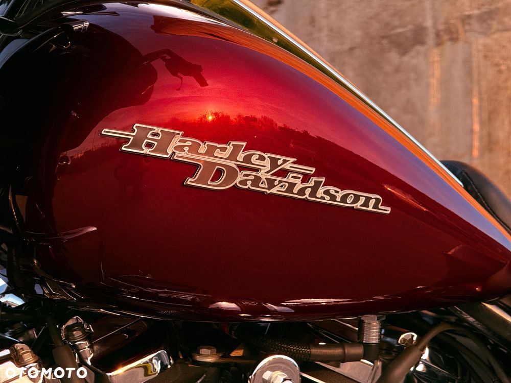 Harley-Davidson Touring Street Glide - 28