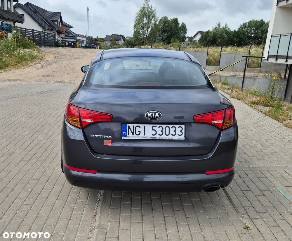 Kia Optima 2.0 L - 6