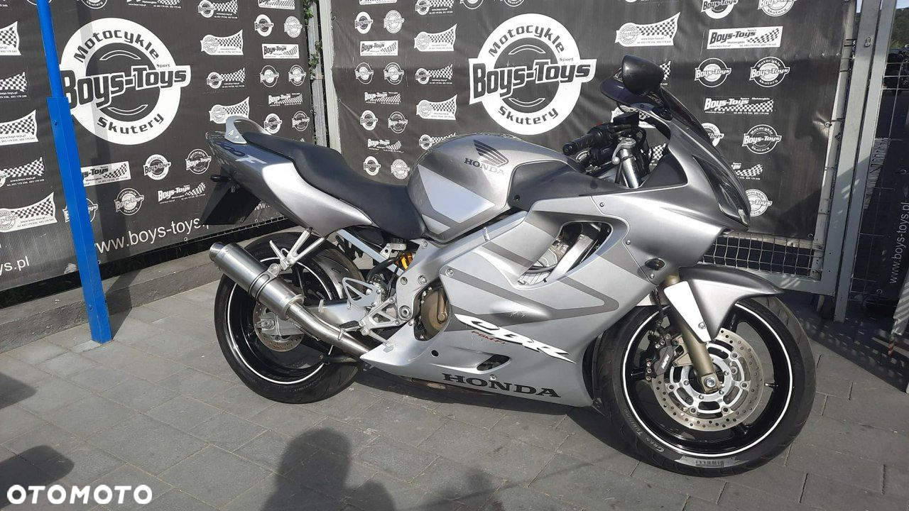 Honda CBR - 3