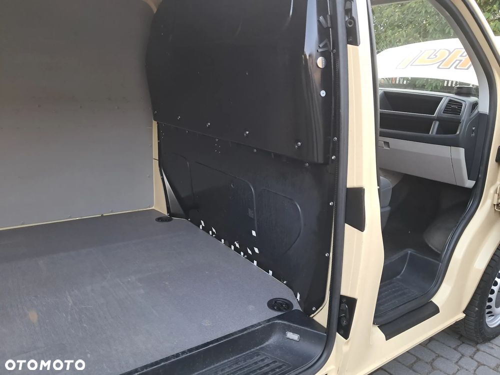 Volkswagen T- 6 Transporter - 23