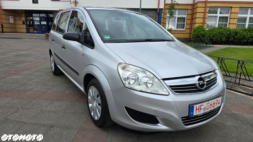 Opel Zafira - 1