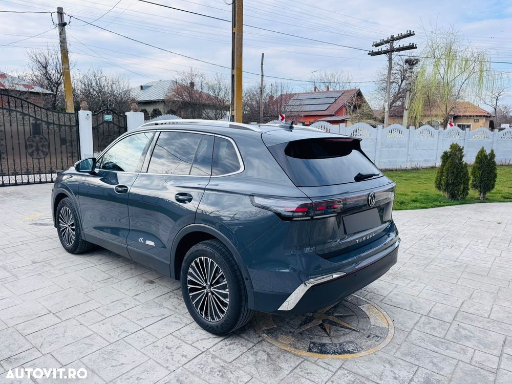 Volkswagen Tiguan - 4