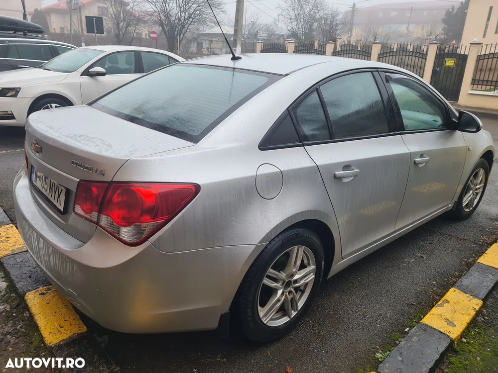 Chevrolet Cruze 1.8 Ecotec LT - 5