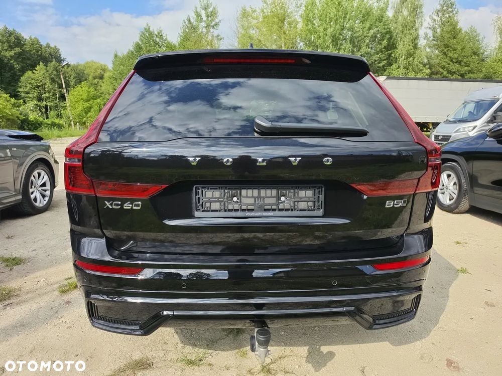 Volvo XC 60 B5 B AWD Plus Dark - 3