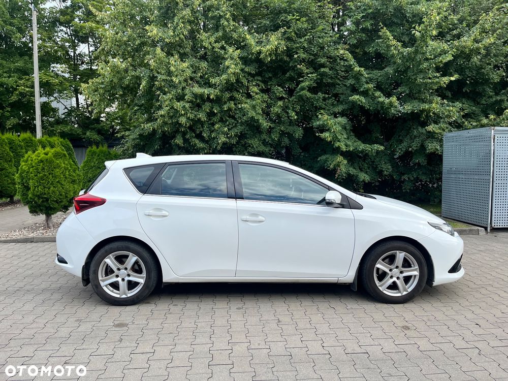 Toyota Auris 1.4 D-4D Premium - 8