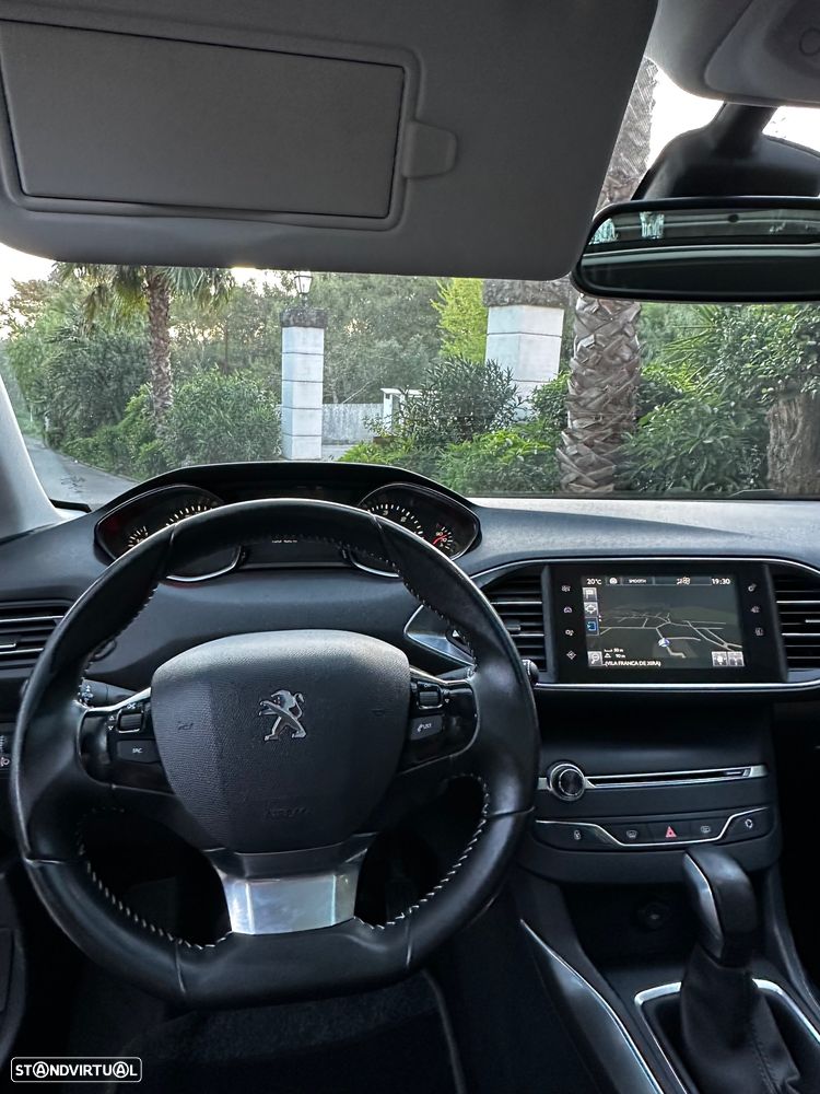 Peugeot 308 BlueHDi FAP 150 EAT6 Stop & Start Allure - 23