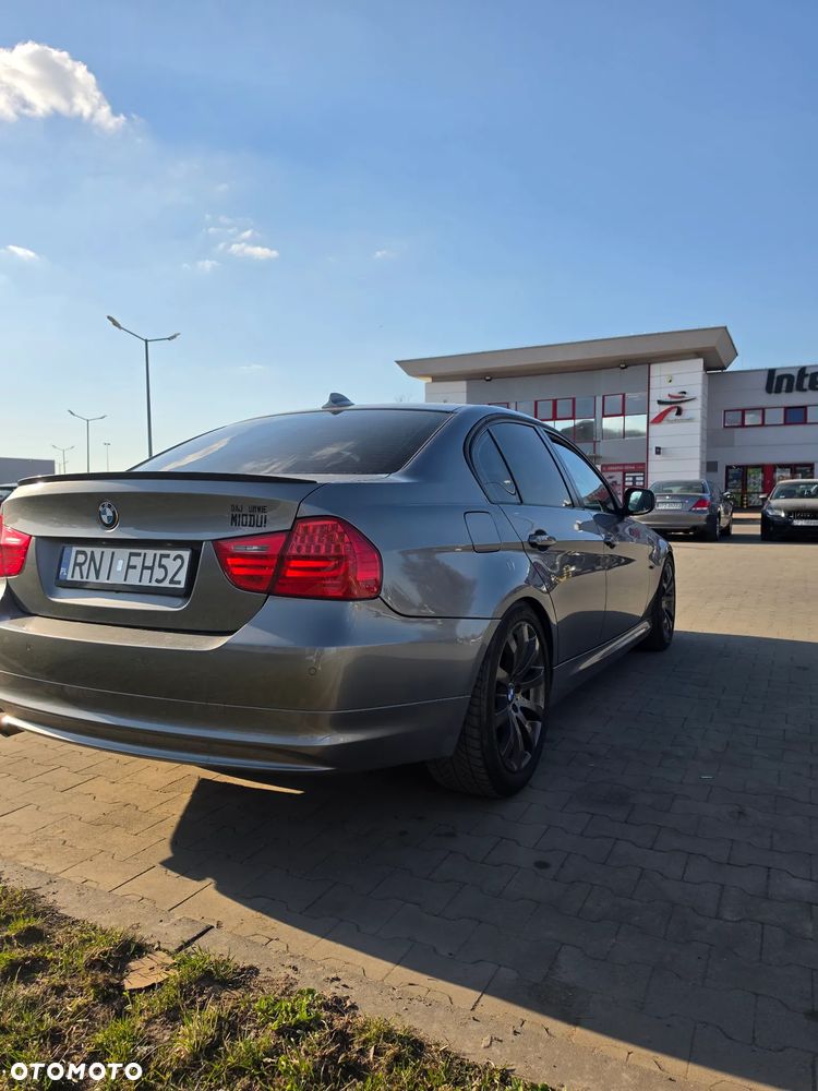 BMW Seria 3 316d - 8