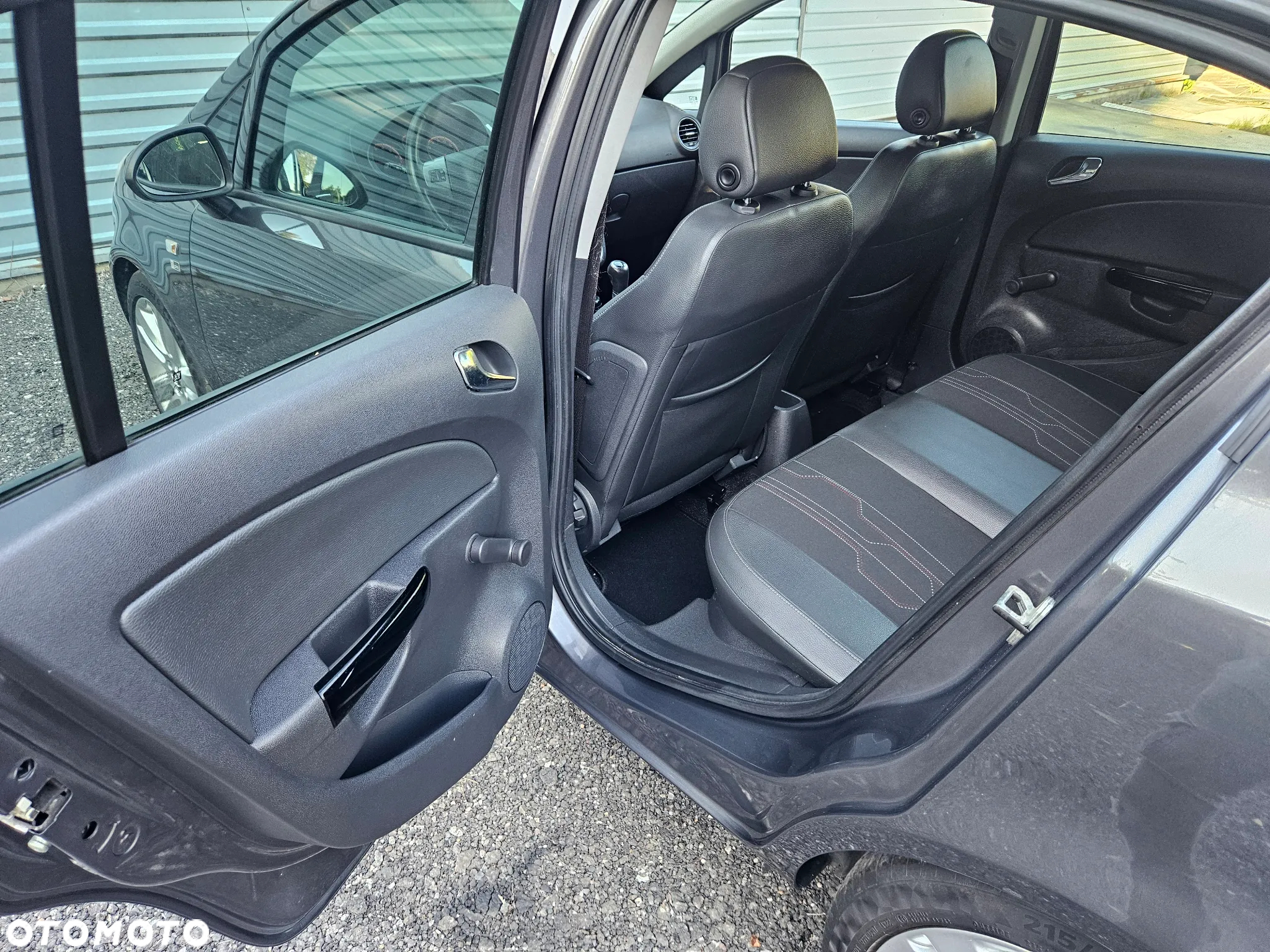 Opel Corsa 1.2 16V Edition 150 - 14