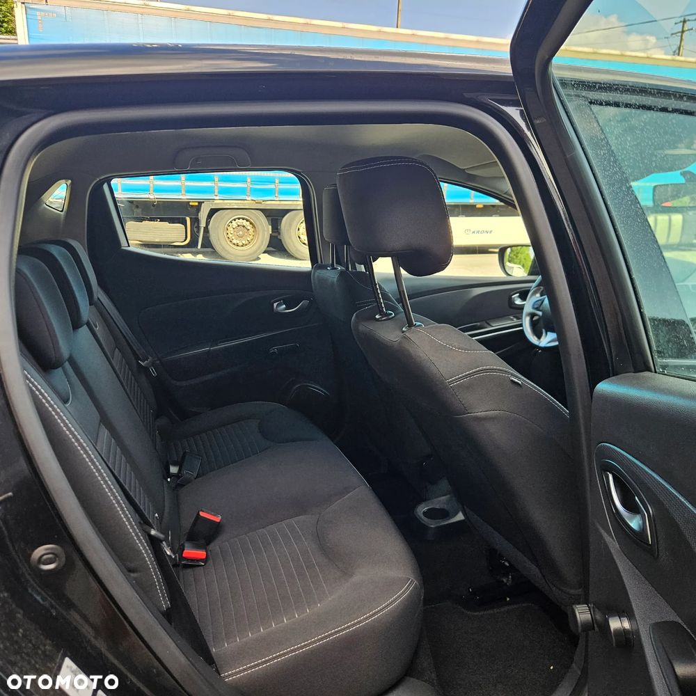 Renault Clio 1.2 16V 75 LIMITED - 14