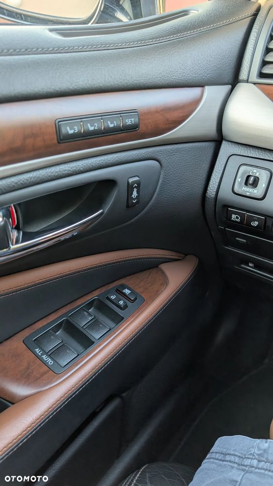 Lexus LS 460 Elite AWD - 14