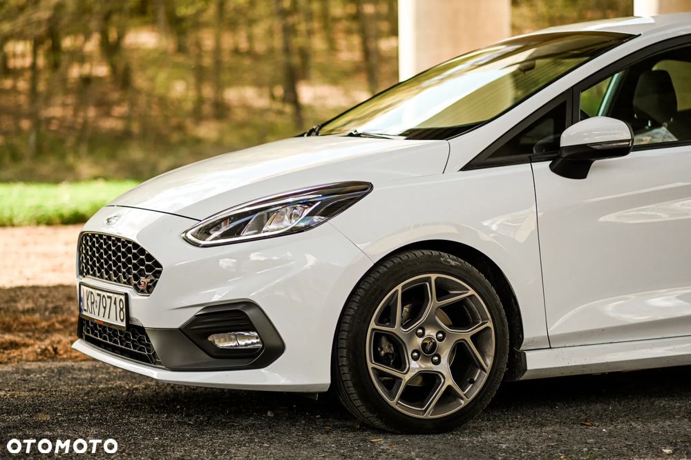 Ford Fiesta - 4