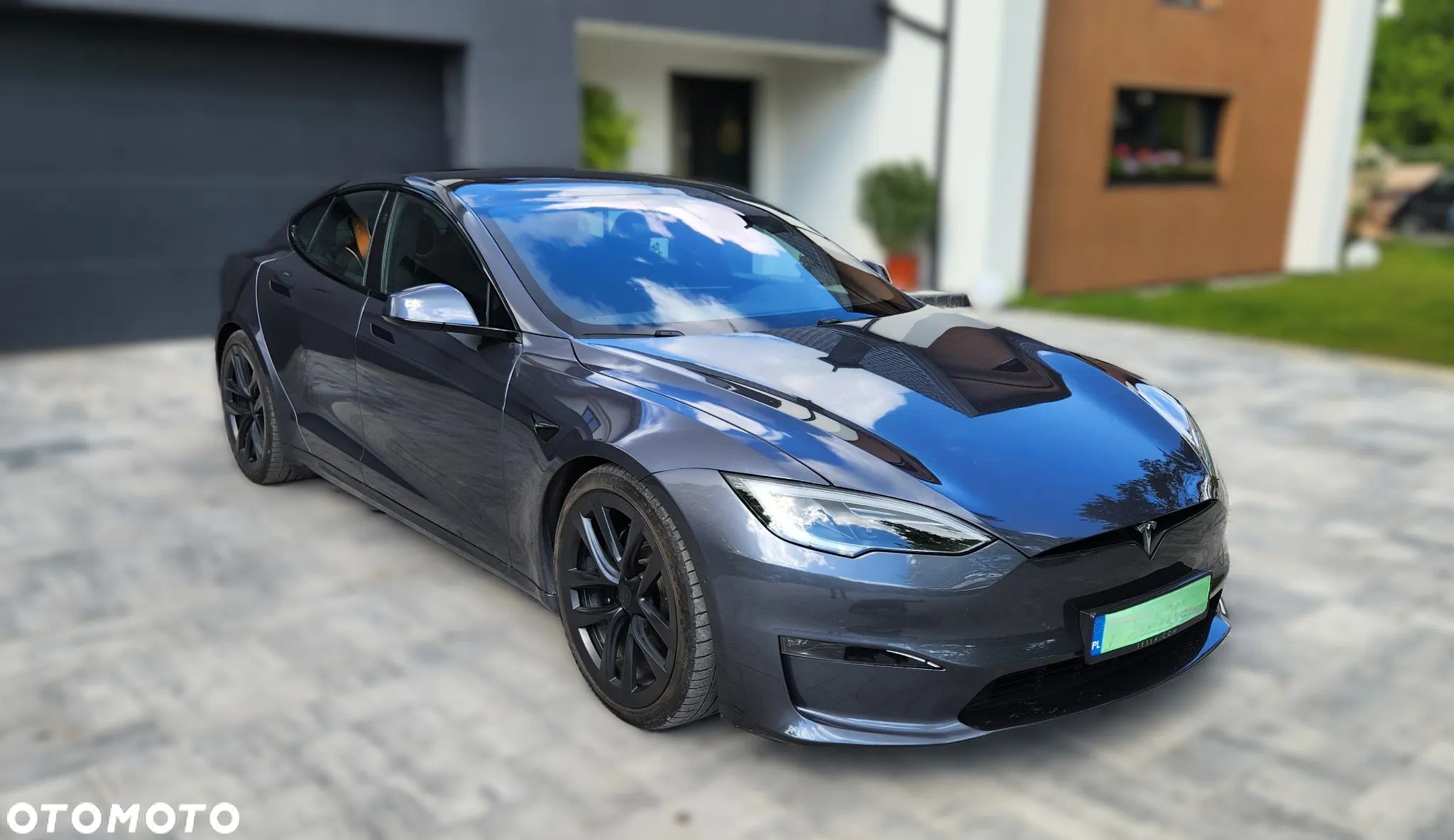 Tesla Model S Plaid - 1