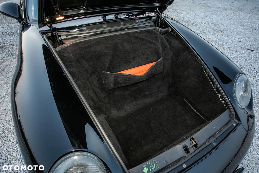 Porsche 911 Carrera 4 - 37