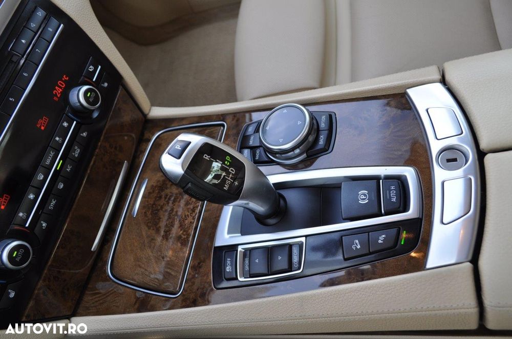 BMW Seria 7 750Ld xDrive - 25