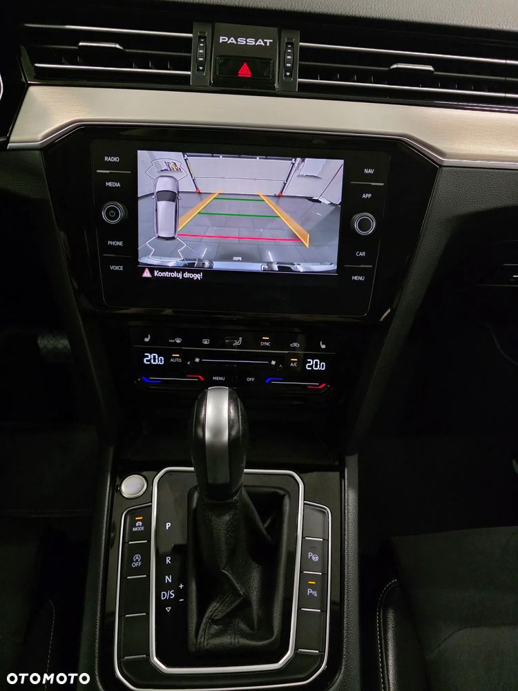 Volkswagen Passat - 10