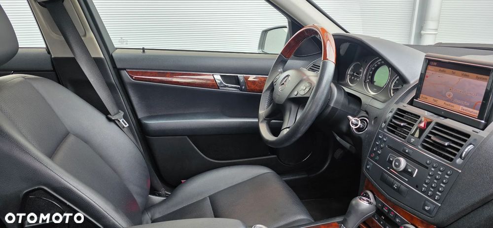 Mercedes-Benz Klasa C 180 Kompressor Automatik BlueEFFICIENCY - 12
