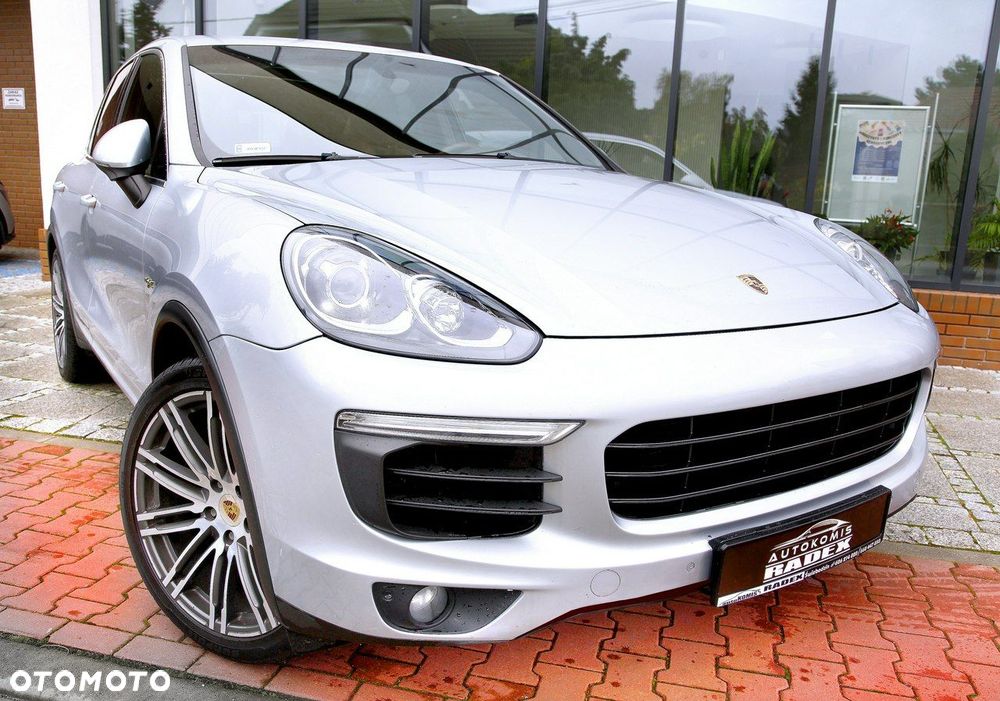 Porsche Cayenne - 2